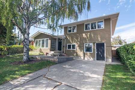 112 Brown Crescent NW Calgary, AB T2L 1N5