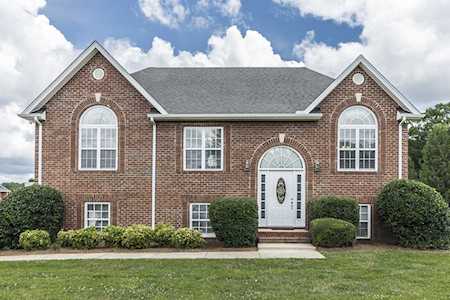 1161 Falcon Dr Ashland City, TN 37015