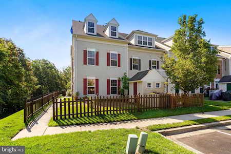 8701 Morning Breeze Ct Odenton, MD 21113