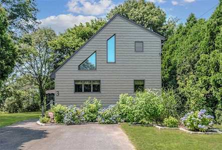 3 Willow Rd Charlestown, RI 02813