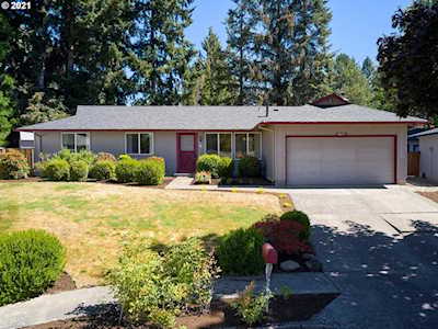 17965 NW Avalon Dr Portland, OR 97229