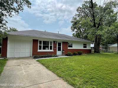 9910 Phoenix Trail Louisville, KY 40223
