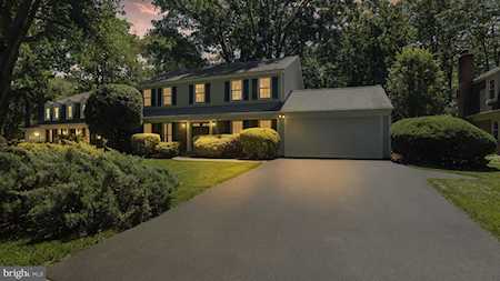 9605 Whitecedar Ct Vienna, VA 22181