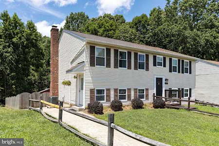 833 Calvert Towne Dr Prince Frederick, MD 20678