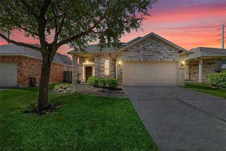 26319 Richwood Oaks Dr Katy, TX 77494