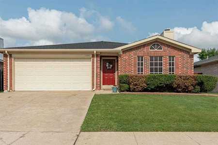 6000 York River Drive Arlington, TX 76018