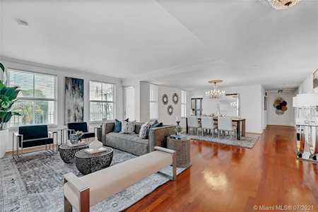 610 Valencia Ave #303 Coral Gables, FL 33134