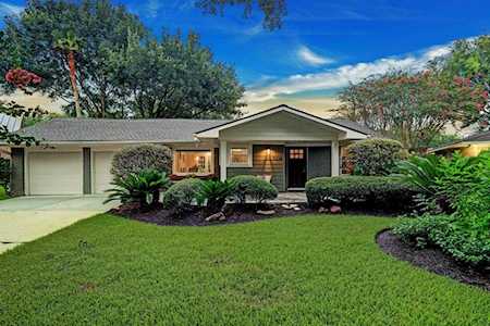 5338 Creekbend Dr Houston, TX 77096