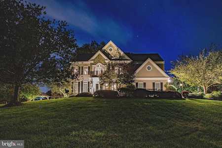 13606 Mount Prospect Dr Rockville, MD 20850