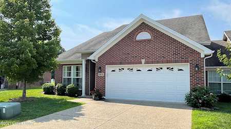 8818 Stony Falls Way Jeffersontown, KY 40299