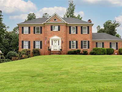 803 Angevine Ct SW Lilburn, GA 30047