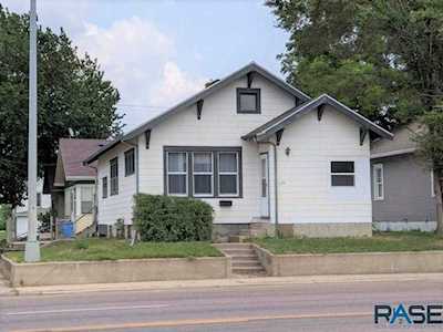 930 N Minnesota Ave Sioux Falls, SD 57104
