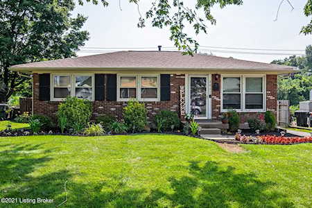 3611 Saint Edwards Dr Louisville, KY 40299