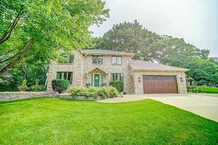 4410 Meadowood Circle Vadnais Heights, MN 55127