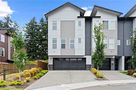 15624 Meadow Rd #F1 Lynnwood, WA 98087