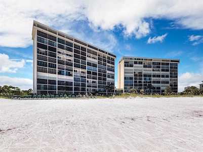 19 Whispering Sands Dr #305 Sarasota, FL 34242
