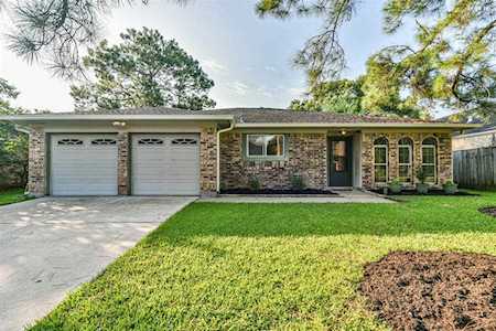 16463 Hickory Knoll Dr Houston, TX 77059