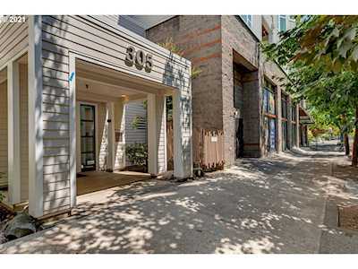 305 S Montgomery St #203 Portland, OR 97201