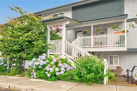 8823 Holly Dr #M202 Everett, WA 98208