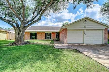 526 Whippoorwill Dr Missouri City, TX 77489