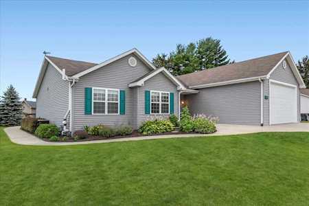 109 Green Ash Ln Johnson Creek, WI 53094