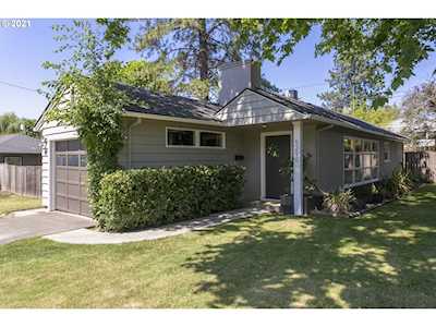5290 SW Chestnut Ave Beaverton, OR 97005