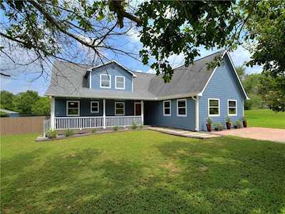 12705 Burson DR Manchaca, TX 78652