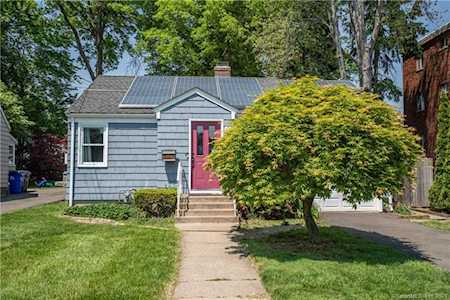 14 Saint James Street West Hartford, CT 06119