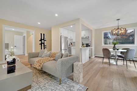 330 W 2nd Street #206 North Vancouver, BC V7M 1E1
