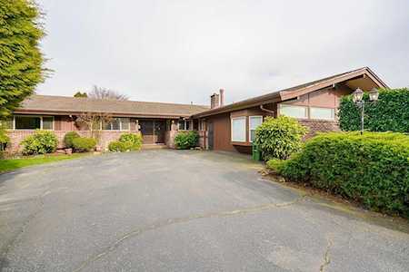 46485 Woodland Avenue Chilliwack, BC V2P 3N8