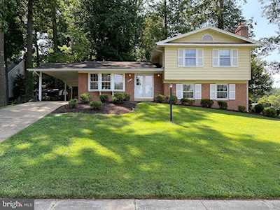 6800 Caneel Ct Springfield, VA 22152