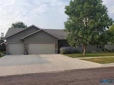 406 W 14Th St Dell Rapids, SD 57022