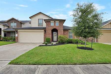 1823 Bravos Manor Ln Fresno, TX 77545
