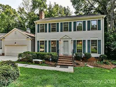 3028 Heathcroft Ct Charlotte, NC 28269