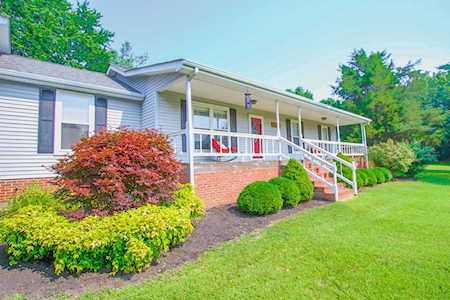 331 Brady Dr Dickson, TN 37055