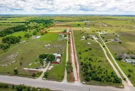 105 Private Road 923 Florence, TX 76527
