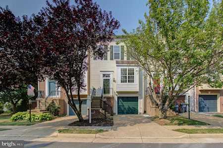 9006 Falcon Glen Ct Bristow, VA 20136
