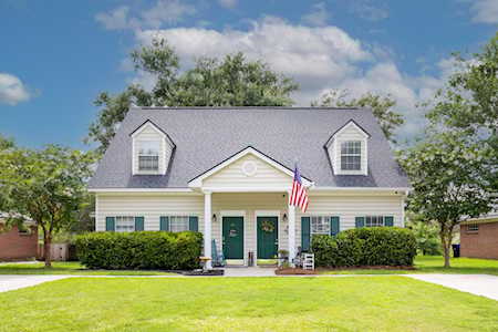 3045 Queensgate Way Mount Pleasant, SC 29466