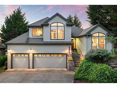 2137 37th St Washougal, WA 98671