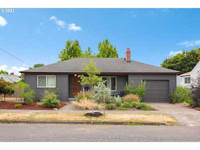 8702 NE Fremont St Portland, OR 97220