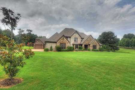 10 Windbrook Cv Piperton, TN 38017