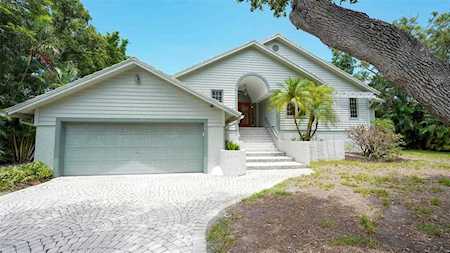 3395 Bayou Ln Longboat Key, FL 34228