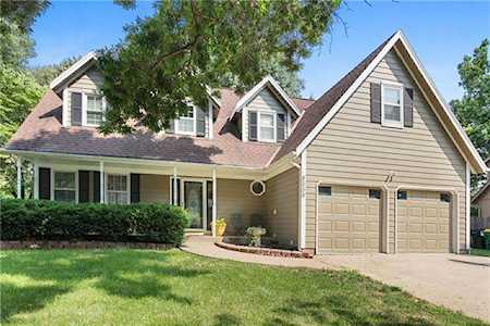 8009 Lichtenauer Dr Lenexa, KS 66219