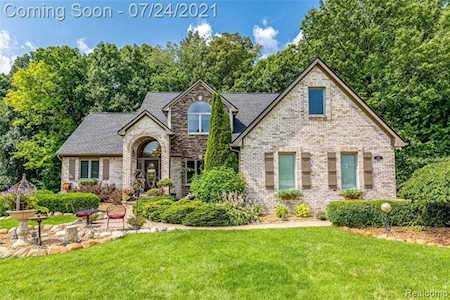 2375 Arciero Ct Hartland Twp, MI 48855
