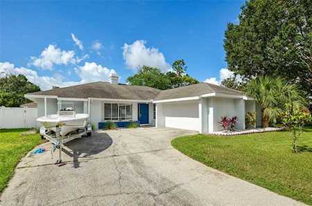 707 Fortuna Dr Brandon, FL 33511