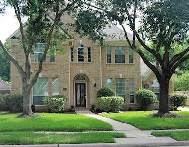 2014 Canyon Crest Dr Sugar Land, TX 77479
