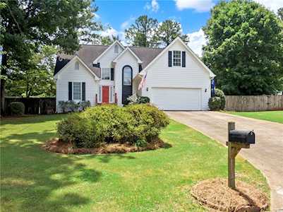 4442 Woodglenn Dr Gainesville, GA 30507