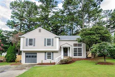 2973 Carrie Farm Rd NW Kennesaw, GA 30144