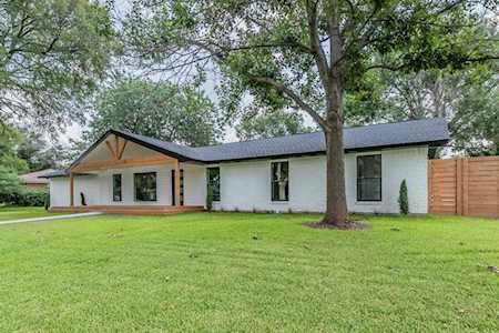 11508 Mid Surrey Court Dallas, TX 75229