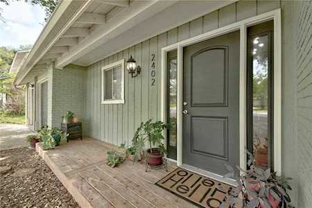 2402 Loyola LN Austin, TX 78723